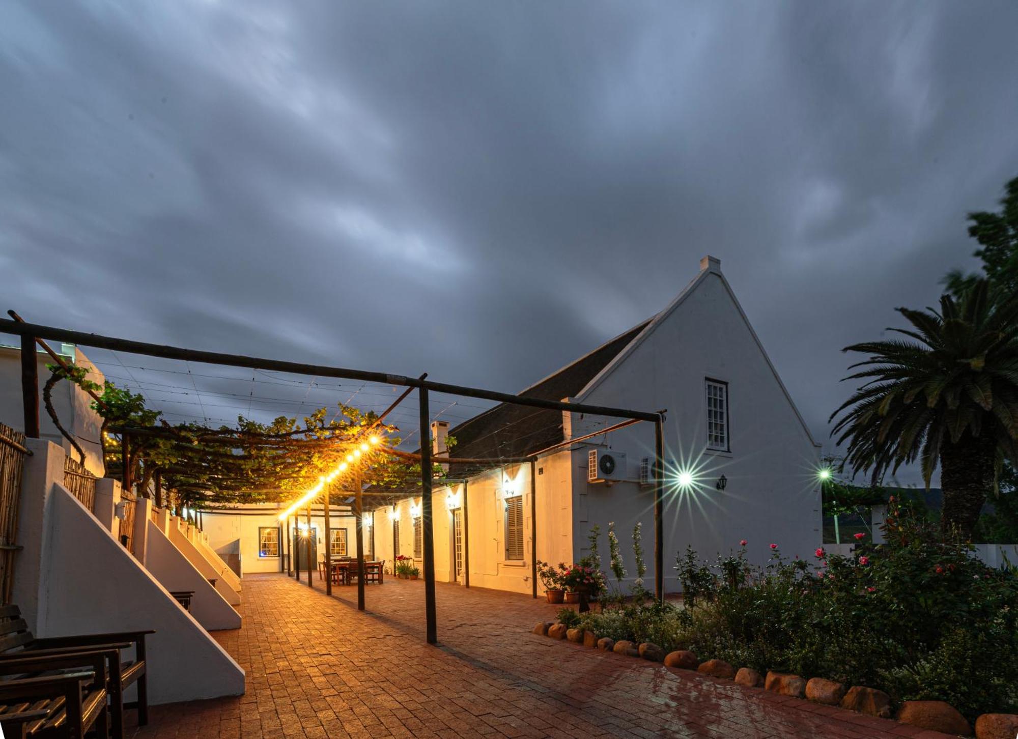 Port Wine Guesthouse Calitzdorp Bagian luar foto