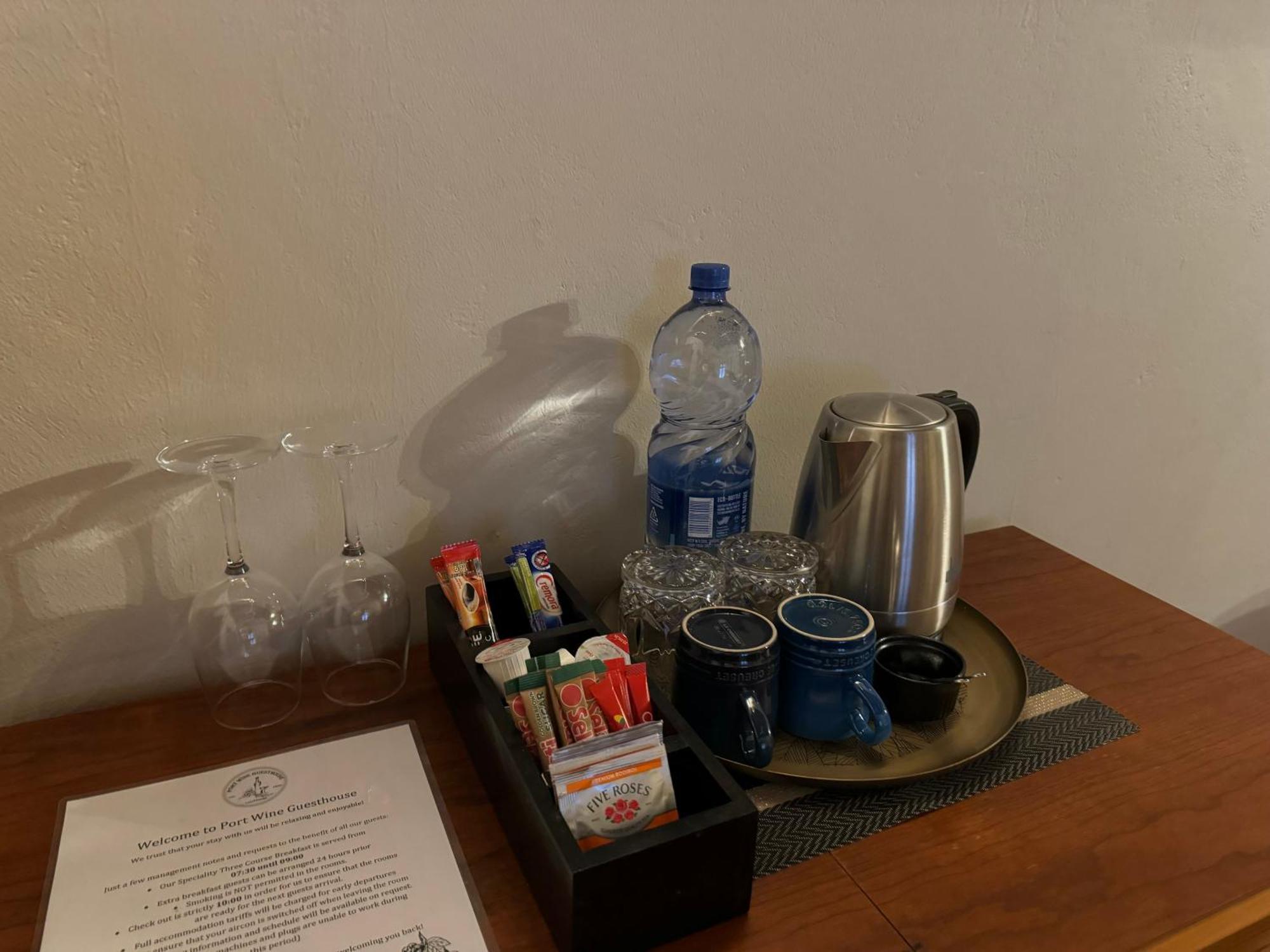 Port Wine Guesthouse Calitzdorp Bagian luar foto